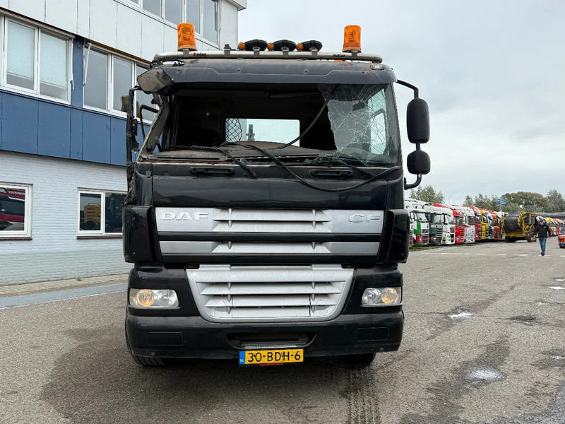DAF CF 85.460 8X4 EURO 5 - FULL STEEL SUSP. - MANUAL GEAR - BIG AXLES + VDL HOOKLIFT - Abrollkipper: das Bild 2 DAF CF 85.460 8X4 EURO 5 - FULL STEEL SUSP. - MANUAL GEAR - BIG AXLES + VDL HOOKLIFT - Abrollkipper: das Bild 2