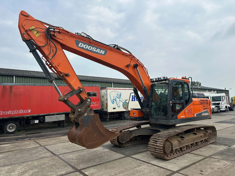 Doosan DX235LC 5 - ONLY 4226 HOURS - - Kettenbagger: das Bild 3 Doosan DX235LC 5 - ONLY 4226 HOURS - - Kettenbagger: das Bild 3