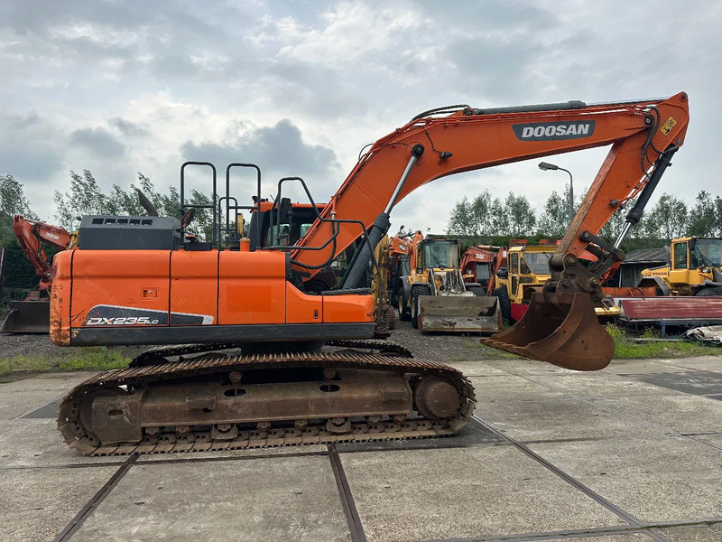 Doosan DX235LC 5 - ONLY 4226 HOURS - - Kettenbagger: das Bild 2 Doosan DX235LC 5 - ONLY 4226 HOURS - - Kettenbagger: das Bild 2