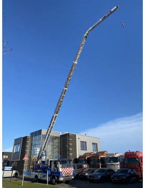 Autokran Iveco EuroCargo 90 E18 - EURO 5 + KLAAS ALU-KRAN 30 METER MET REMOTE: das Bild 6 Autokran Iveco EuroCargo 90 E18 - EURO 5 + KLAAS ALU-KRAN 30 METER MET REMOTE: das Bild 6