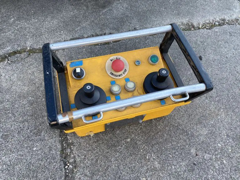 Autokran Iveco EuroCargo 90 E18 - EURO 5 + KLAAS ALU-KRAN 30 METER MET REMOTE: das Bild 17 Autokran Iveco EuroCargo 90 E18 - EURO 5 + KLAAS ALU-KRAN 30 METER MET REMOTE: das Bild 17