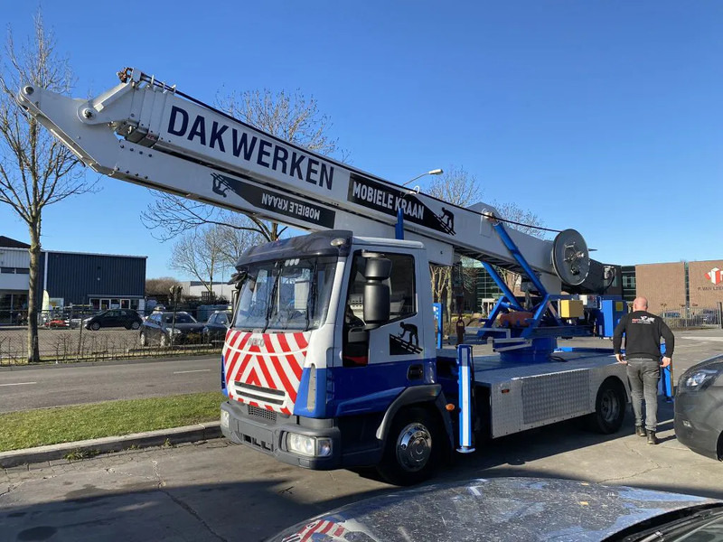 Autokran Iveco EuroCargo 90 E18 - EURO 5 + KLAAS ALU-KRAN 30 METER MET REMOTE: das Bild 7 Autokran Iveco EuroCargo 90 E18 - EURO 5 + KLAAS ALU-KRAN 30 METER MET REMOTE: das Bild 7