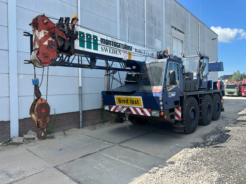 Krupp KMK3035, SWING AWAY BIFOLD JIB, NEW TYERS - All-Terrain Kran: das Bild 2 Krupp KMK3035, SWING AWAY BIFOLD JIB, NEW TYERS - All-Terrain Kran: das Bild 2