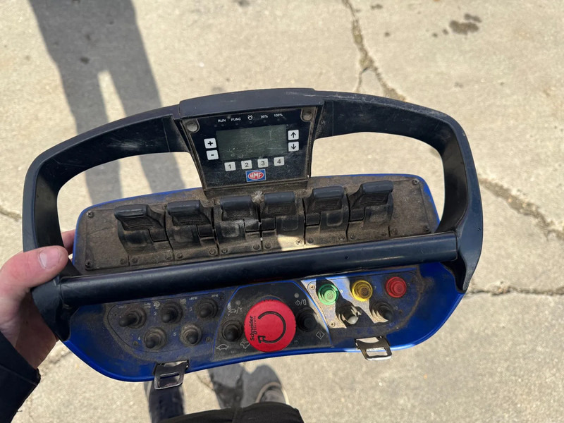 Autokran MAN TGA 35.440 8X2 - EURO 4 + HMF 2620K-RC 2018! + REMOTE + HYDRAUTO CABLE LIFT + LIFTING AXLE: das Bild 6 Autokran MAN TGA 35.440 8X2 - EURO 4 + HMF 2620K-RC 2018! + REMOTE + HYDRAUTO CABLE LIFT + LIFTING AXLE: das Bild 6