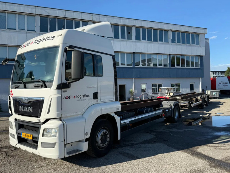 MAN TGS 18.420 EURO 6 + KRONE 2 AXLE + 2x DHOLLANDIA LIFT - Containerwagen/ Wechselfahrgestell LKW: das Bild 1 MAN TGS 18.420 EURO 6 + KRONE 2 AXLE + 2x DHOLLANDIA LIFT - Containerwagen/ Wechselfahrgestell LKW: das Bild 1