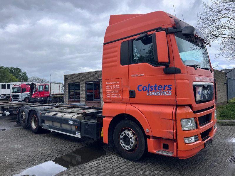 MAN TGX 26.440 XLX 6X2 EURO 5 - BDF CHASSIS + RETARDER - Containerwagen/ Wechselfahrgestell LKW: das Bild 3 MAN TGX 26.440 XLX 6X2 EURO 5 - BDF CHASSIS + RETARDER - Containerwagen/ Wechselfahrgestell LKW: das Bild 3