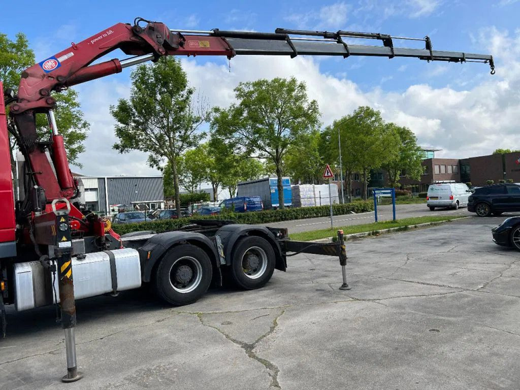 DAF XF 105.460 6X4 EURO 5 + HMF 4220 K6 + REMOTE CON - Sattelzugmaschine: das Bild 2 DAF XF 105.460 6X4 EURO 5 + HMF 4220 K6 + REMOTE CON - Sattelzugmaschine: das Bild 2