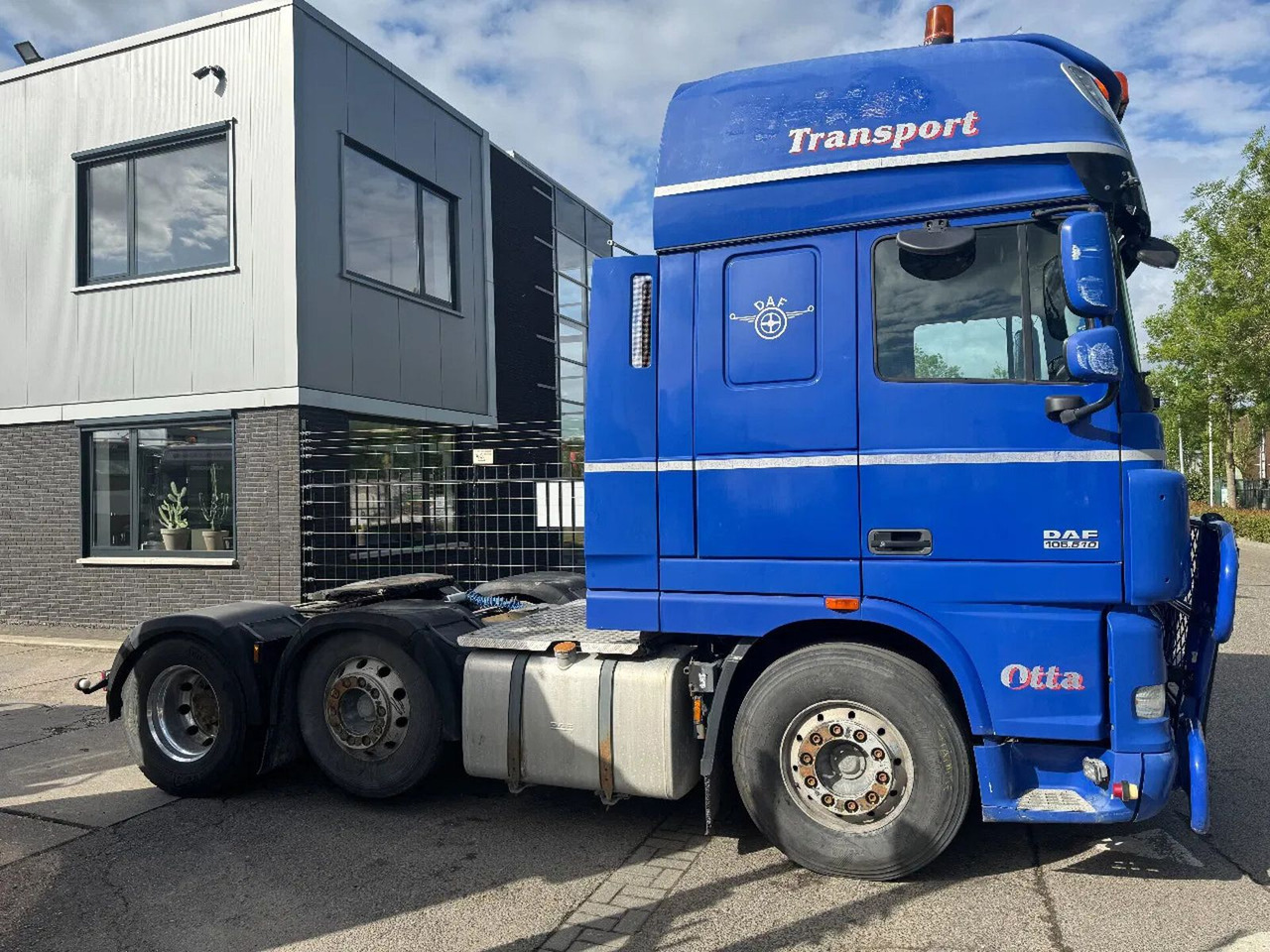 DAF XF 105.510 6X2 EURO 5 MANUAL GEAR + HYDRAULIC ON - Sattelzugmaschine: das Bild 4 DAF XF 105.510 6X2 EURO 5 MANUAL GEAR + HYDRAULIC ON - Sattelzugmaschine: das Bild 4