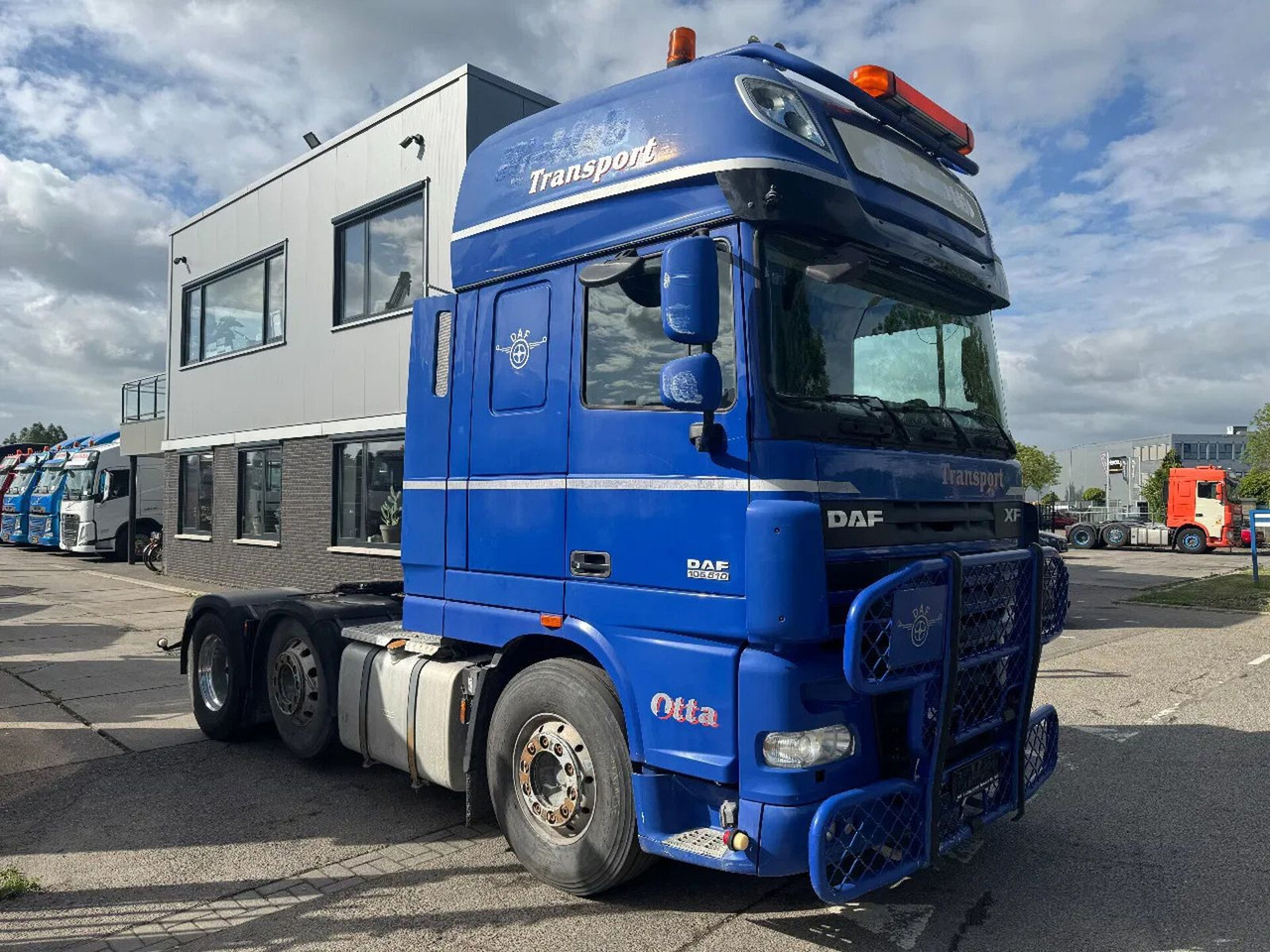 DAF XF 105.510 6X2 EURO 5 MANUAL GEAR + HYDRAULIC ON - Sattelzugmaschine: das Bild 1 DAF XF 105.510 6X2 EURO 5 MANUAL GEAR + HYDRAULIC ON - Sattelzugmaschine: das Bild 1