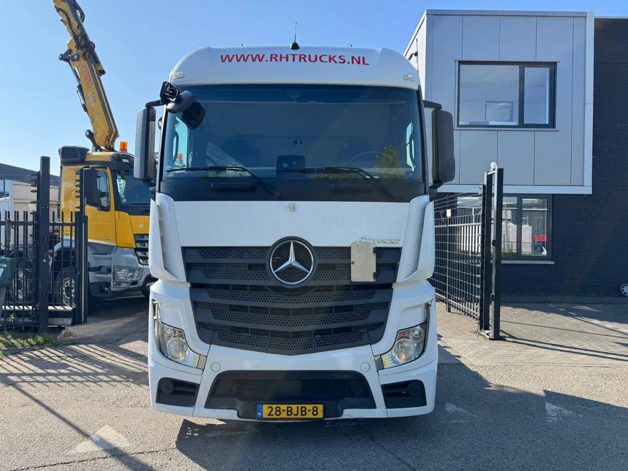 Mercedes-Benz Actros 1842 4X2 - EURO 6 + HEFSCHOTEL + ROCKINGE - Sattelzugmaschine: das Bild 2 Mercedes-Benz Actros 1842 4X2 - EURO 6 + HEFSCHOTEL + ROCKINGE - Sattelzugmaschine: das Bild 2