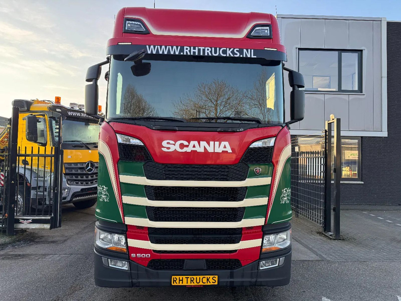 Scania S500 6X2 - EURO 6 + LIFT AXLE Scania S500 6X2 - EURO 6 + LIFT AXLE - Sattelzugmaschine: das Bild 2 Scania S500 6X2 - EURO 6 + LIFT AXLE Scania S500 6X2 - EURO 6 + LIFT AXLE - Sattelzugmaschine: das Bild 2