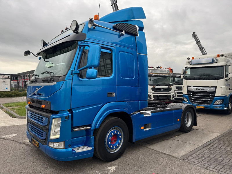 Volvo FM 370 4X2 SPOILERS EURO 6 SKIRTS HOLLAND TRUCK - Sattelzugmaschine: das Bild 1 Volvo FM 370 4X2 SPOILERS EURO 6 SKIRTS HOLLAND TRUCK - Sattelzugmaschine: das Bild 1
