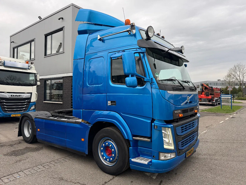 Volvo FM 370 4X2 SPOILERS EURO 6 SKIRTS HOLLAND TRUCK - Sattelzugmaschine: das Bild 3 Volvo FM 370 4X2 SPOILERS EURO 6 SKIRTS HOLLAND TRUCK - Sattelzugmaschine: das Bild 3