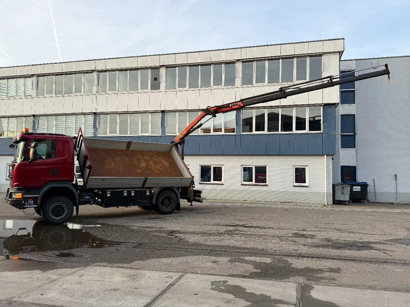 Scania G370 4X4 EURO 6 + 3-SIDE TIPPER + PALFINGER PK9002 + REMOTE - Kipper, Autokran: das Bild 3 Scania G370 4X4 EURO 6 + 3-SIDE TIPPER + PALFINGER PK9002 + REMOTE - Kipper, Autokran: das Bild 3