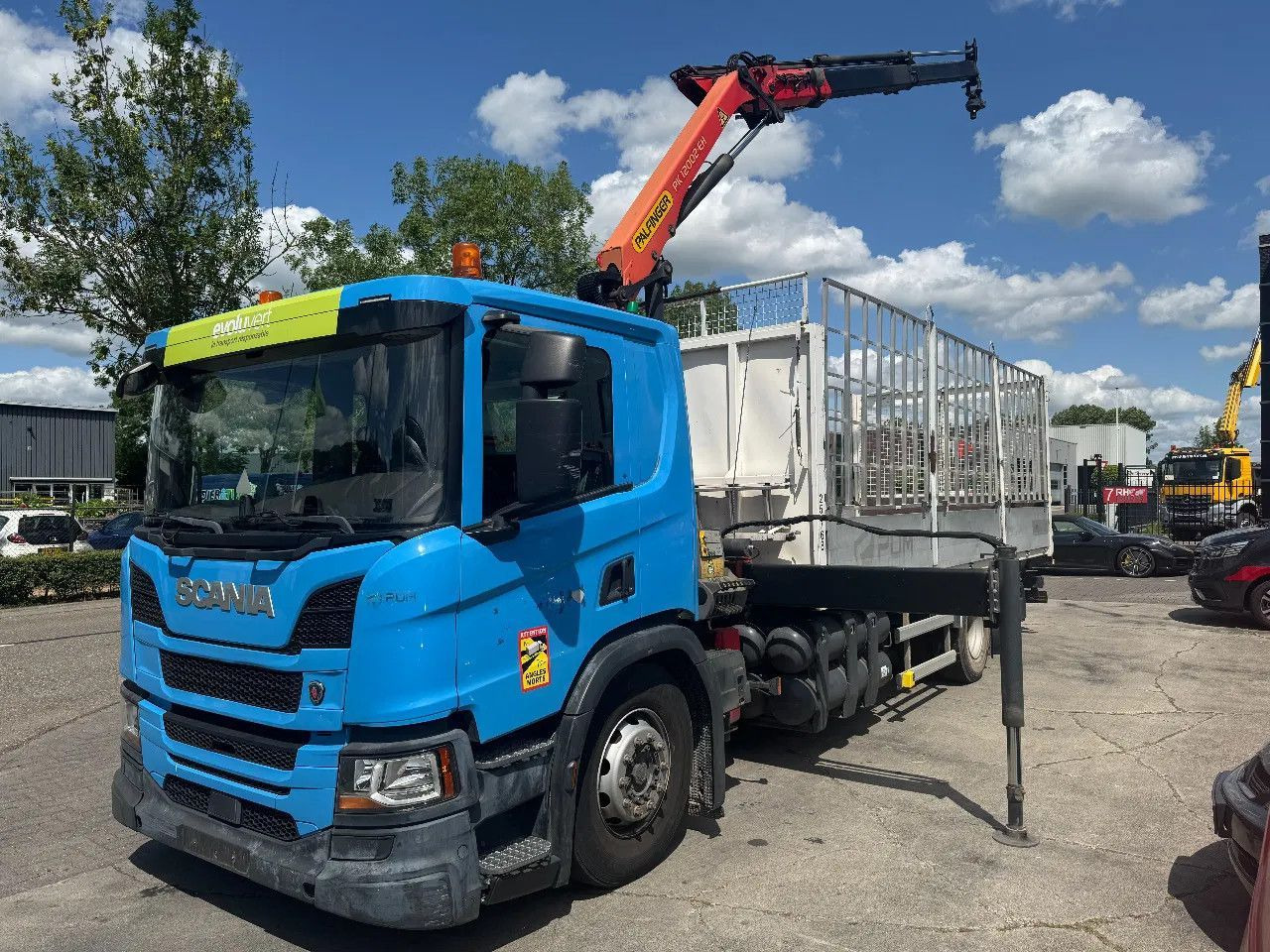 Scania P280 4X2 EURO 6 PALFINGER PK12002 + REMOTE CONTR - Pritsche LKW, Autokran: das Bild 2 Scania P280 4X2 EURO 6 PALFINGER PK12002 + REMOTE CONTR - Pritsche LKW, Autokran: das Bild 2