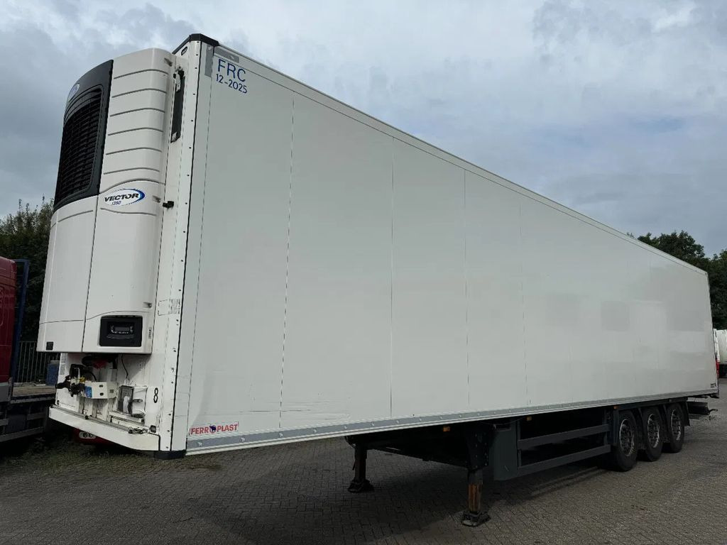 Schmitz Cargobull SCB S3B - 3 AXLE - CARRIER VECTOR 1350 + APK 01- - Kühlkoffer Auflieger: das Bild 1 Schmitz Cargobull SCB S3B - 3 AXLE - CARRIER VECTOR 1350 + APK 01- - Kühlkoffer Auflieger: das Bild 1