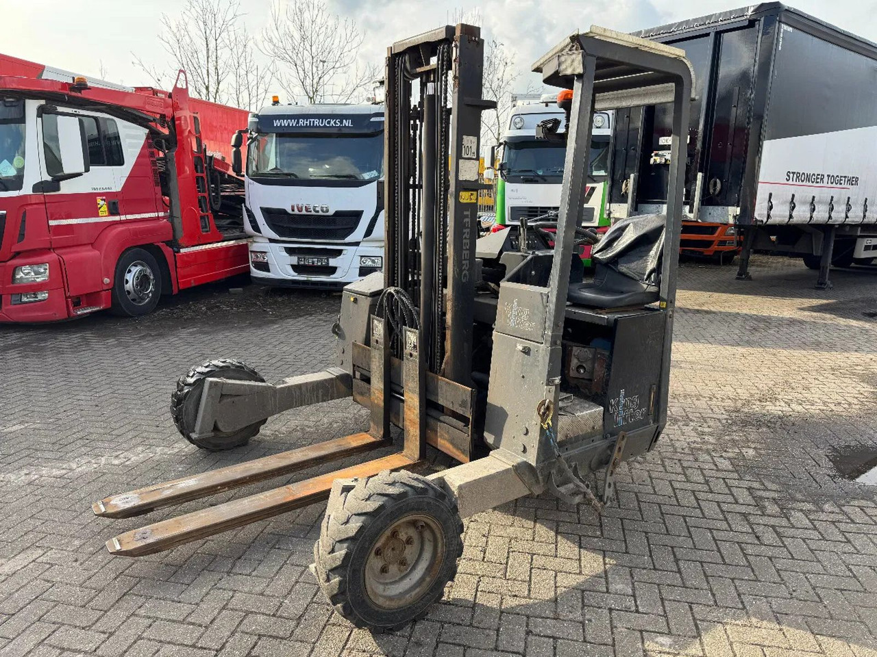 Terberg TKL-MC-3X3 - 2000KG 3,2 LIFTING HEIGHT - Mitnahmestapler: das Bild 1 Terberg TKL-MC-3X3 - 2000KG 3,2 LIFTING HEIGHT - Mitnahmestapler: das Bild 1