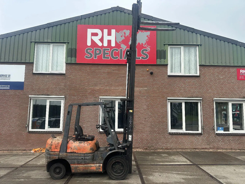 Toyota 6FDF 30 3 TO - Gabelstapler: das Bild 1 Toyota 6FDF 30 3 TO - Gabelstapler: das Bild 1