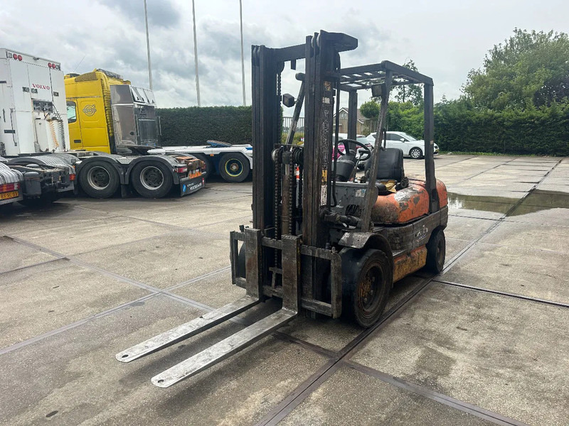 Toyota 6FDF 30 3 TO - Gabelstapler: das Bild 3 Toyota 6FDF 30 3 TO - Gabelstapler: das Bild 3