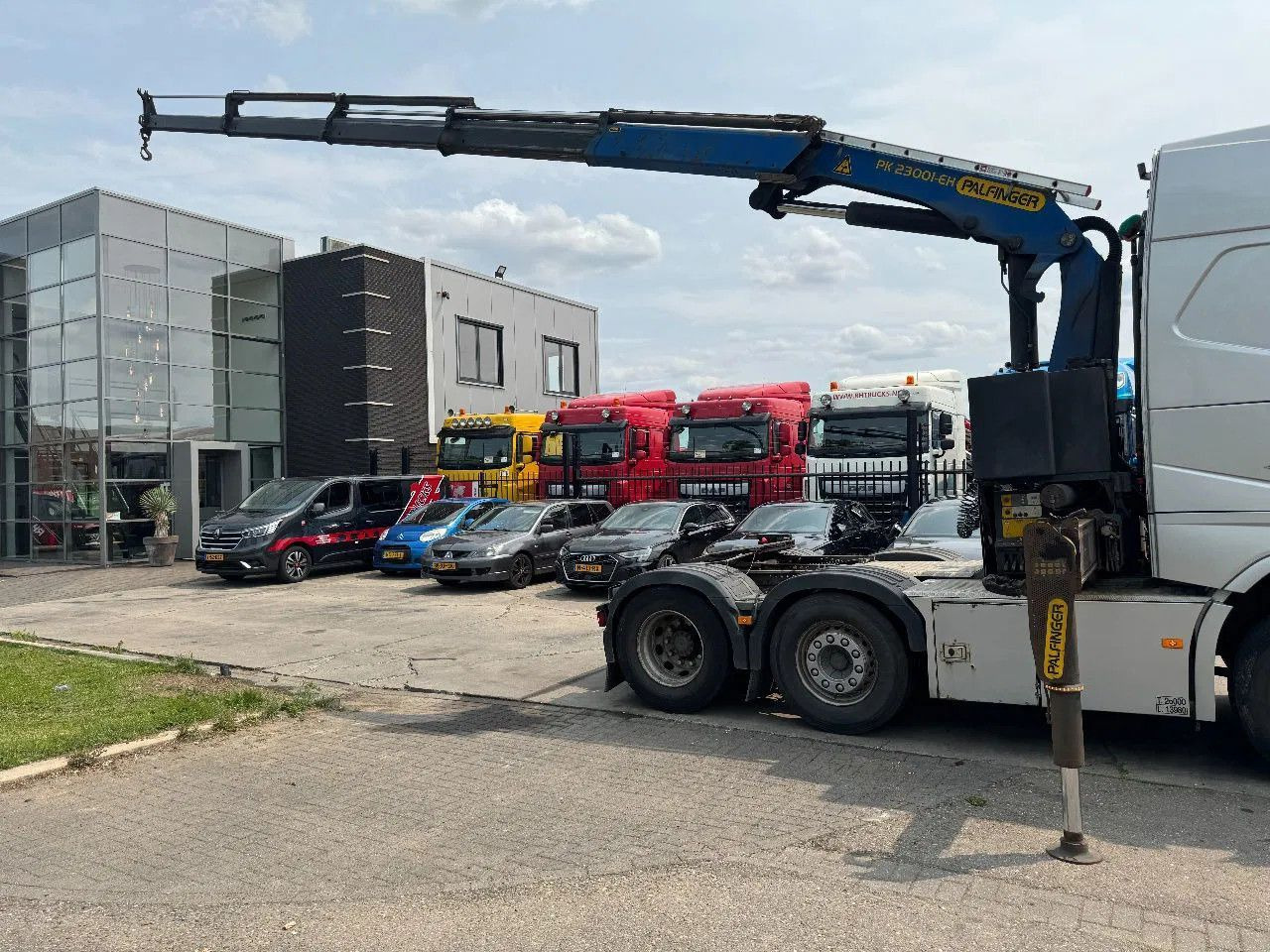 Volvo FH 460 6X2 PALFINGER 2300 + REMOTE CONTROL - Autokran: das Bild 3 Volvo FH 460 6X2 PALFINGER 2300 + REMOTE CONTROL - Autokran: das Bild 3