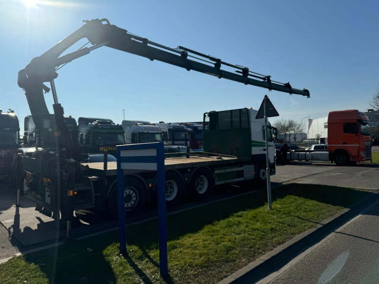 Volvo FM 500 8X4 HIAB 288 + REMOTE CONTROL 5TH + 6TH F Volvo FM 500 8X4 HIAB 288 + REMOTE CONTROL 5TH + 6TH F - Autokran, Pritsche LKW: das Bild 5 Volvo FM 500 8X4 HIAB 288 + REMOTE CONTROL 5TH + 6TH F Volvo FM 500 8X4 HIAB 288 + REMOTE CONTROL 5TH + 6TH F - Autokran, Pritsche LKW: das Bild 5
