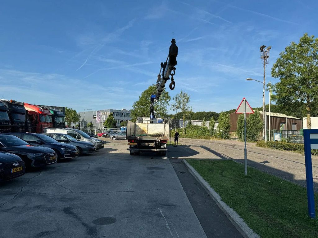 Volvo FM 7.290 4X2 EURO 2 + PM 22SP5 + REMOTE CONTROL - Pritsche LKW, Autokran: das Bild 5 Volvo FM 7.290 4X2 EURO 2 + PM 22SP5 + REMOTE CONTROL - Pritsche LKW, Autokran: das Bild 5