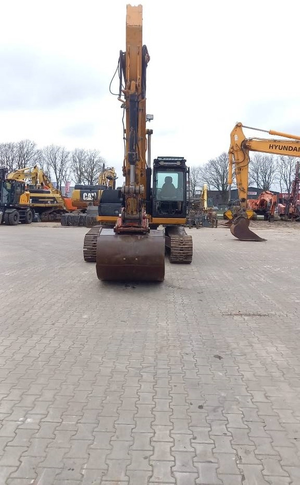 Case CX 210 B - Kettenbagger: das Bild 4 Case CX 210 B - Kettenbagger: das Bild 4