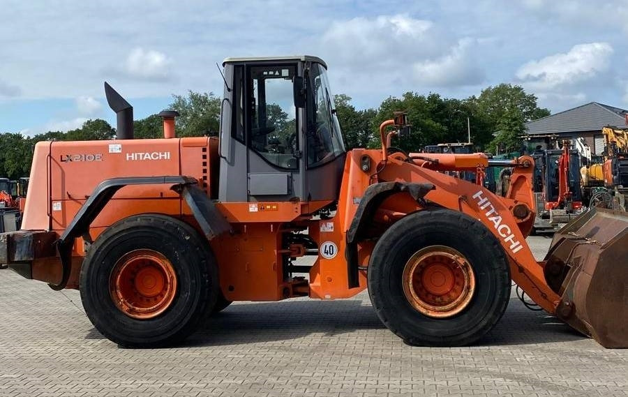 Hitachi LX 210 E - Radlader: das Bild 2 Hitachi LX 210 E - Radlader: das Bild 2