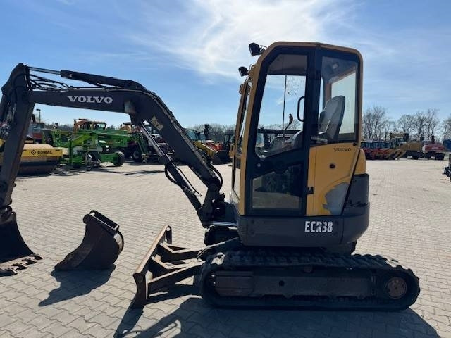 Volvo ECR 38 - Minibagger: das Bild 3 Volvo ECR 38 - Minibagger: das Bild 3