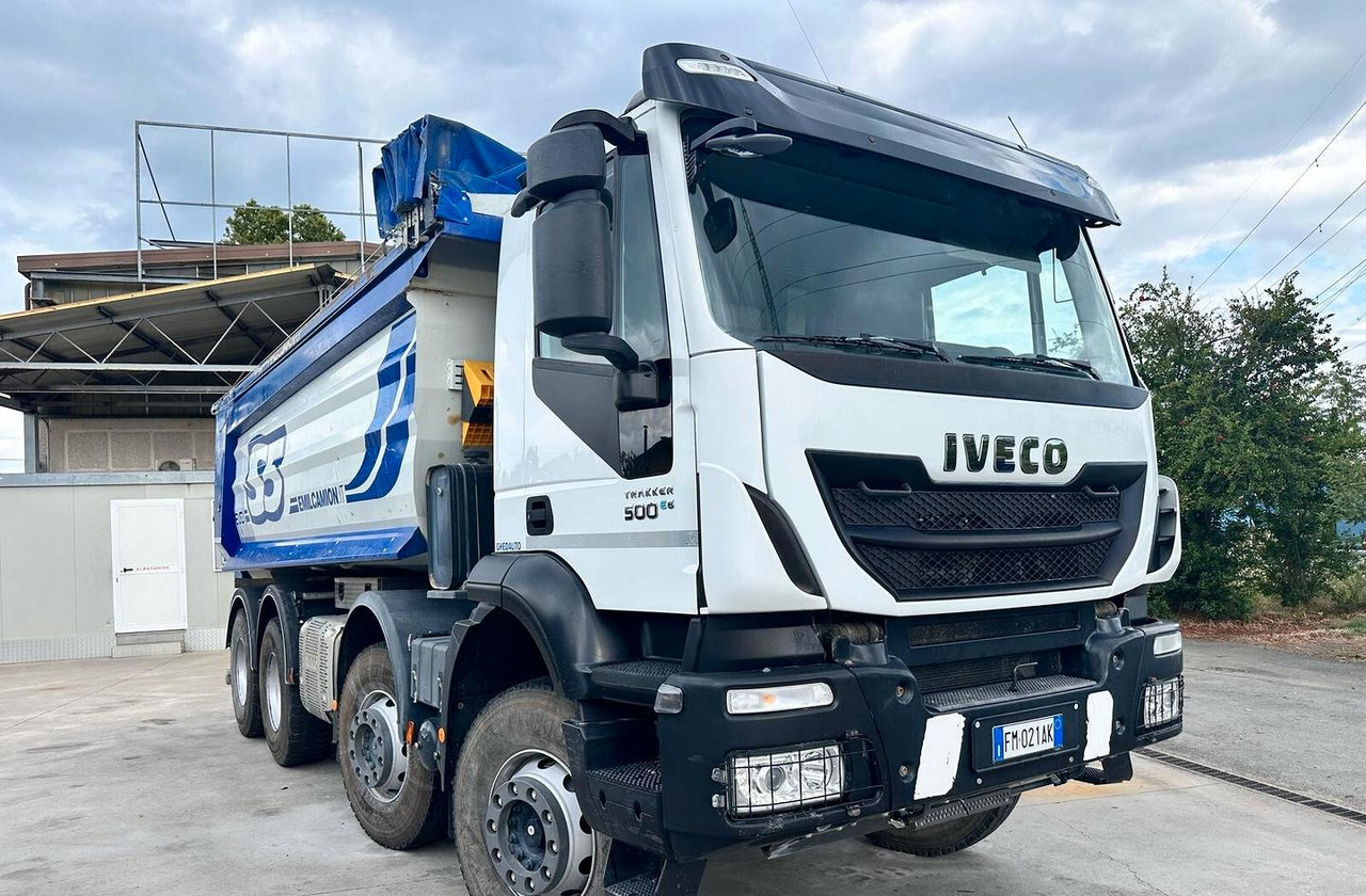 Iveco Trakker 500 4 assi euro 6 - Kipper: das Bild 2 Iveco Trakker 500 4 assi euro 6 - Kipper: das Bild 2