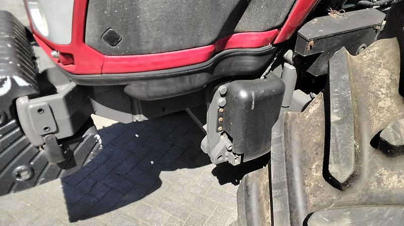 Valtra T153 Versu - Traktor: das Bild 4 Valtra T153 Versu - Traktor: das Bild 4