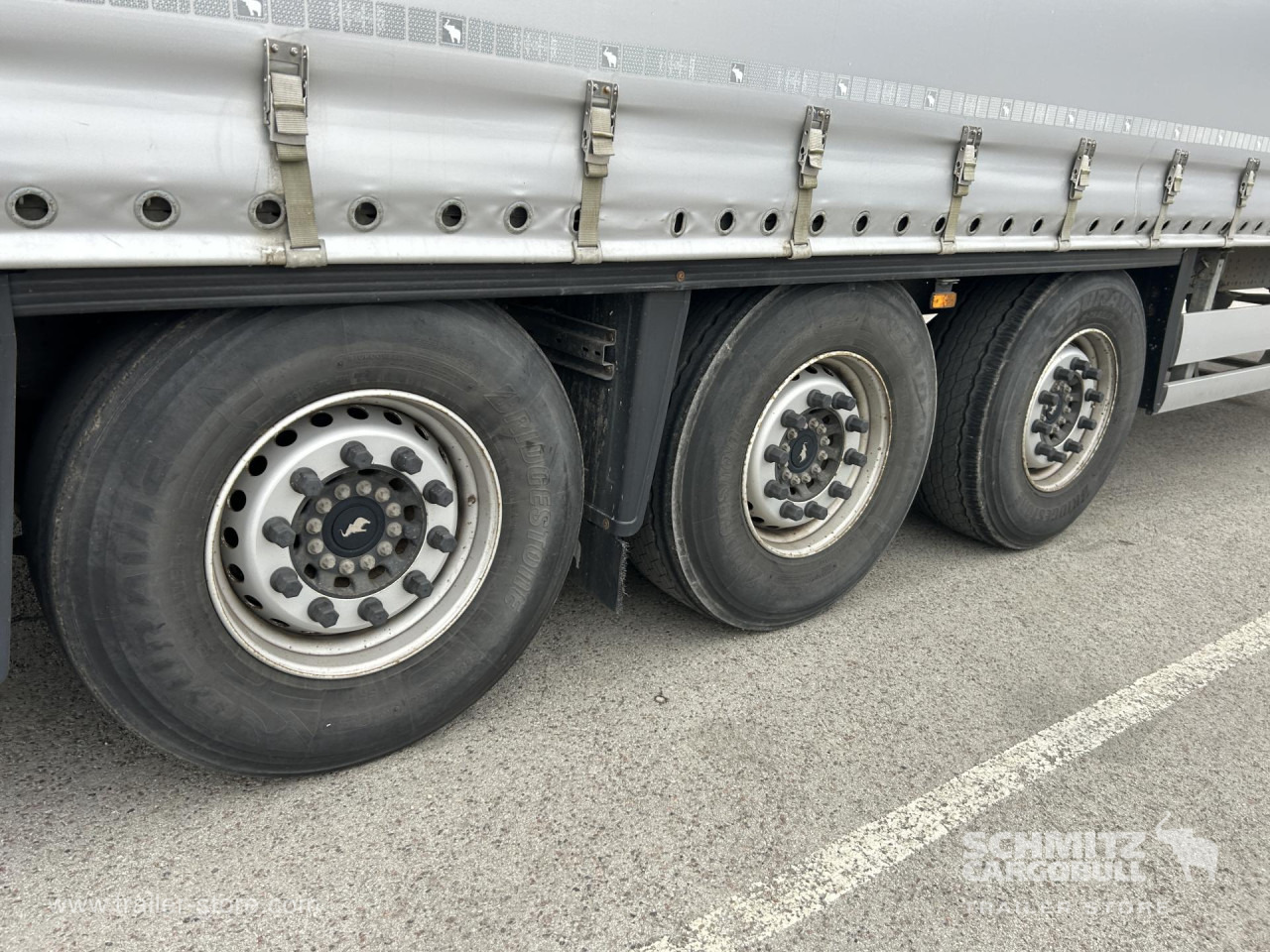 SCHMITZ Curtainsider Standard - Planenauflieger: das Bild 2 SCHMITZ Curtainsider Standard - Planenauflieger: das Bild 2