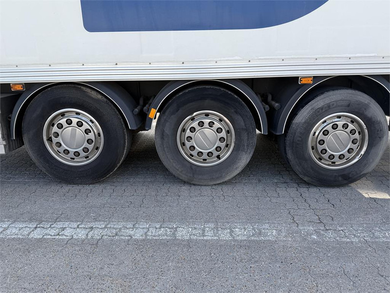 Ekeri 33 pl. - Koffer Auflieger: das Bild 5 Ekeri 33 pl. - Koffer Auflieger: das Bild 5