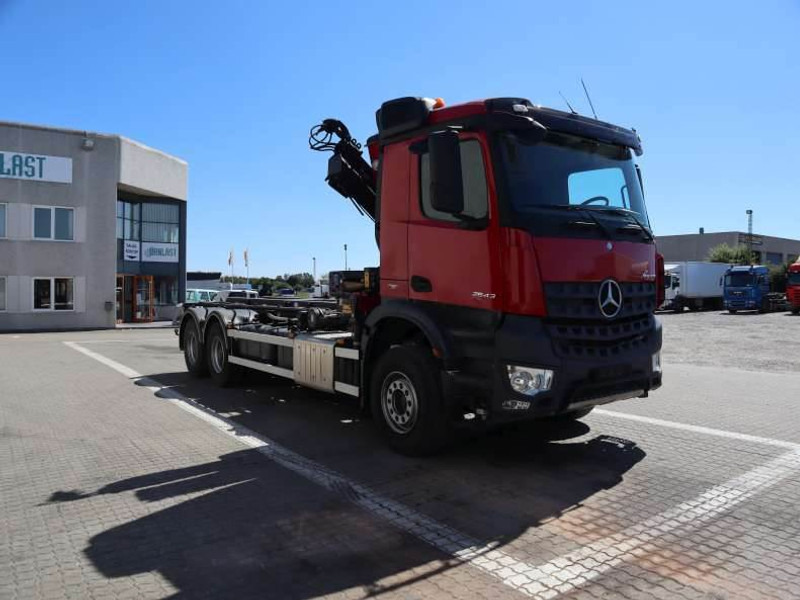 Mercedes-Benz Arocs 2643 euro 6 - Seil Abrollkipper: das Bild 3 Mercedes-Benz Arocs 2643 euro 6 - Seil Abrollkipper: das Bild 3