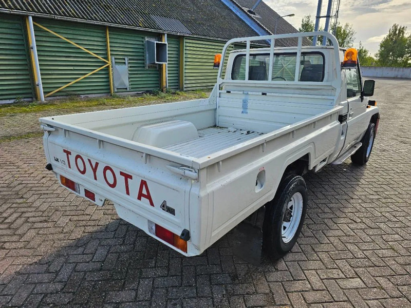 Toyota Land Cruiser LB71MOD - Pick-up: das Bild 5 Toyota Land Cruiser LB71MOD - Pick-up: das Bild 5