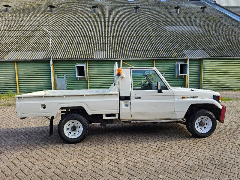 Toyota Land Cruiser LB71MOD - Pick-up: das Bild 4 Toyota Land Cruiser LB71MOD - Pick-up: das Bild 4