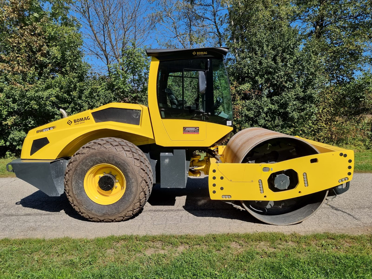 BOMAG BW 213 D-5 PL - Walzen: das Bild 2 BOMAG BW 213 D-5 PL - Walzen: das Bild 2