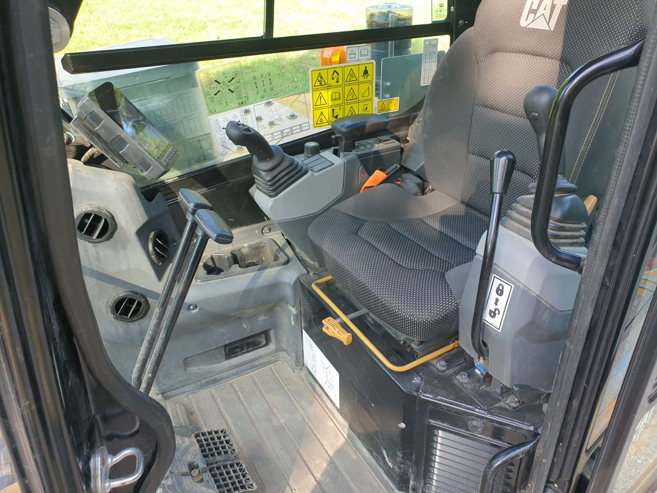 Minibagger CATERPILLAR 304-07: das Bild 16