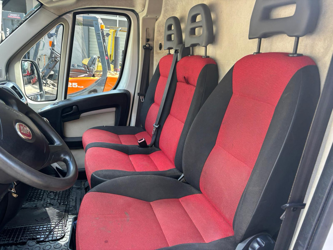 Verkaufsfahrzeug Fiat Ducato Maxi KW 35 L4H3 130 E5 - Motorschaden: das Bild 9