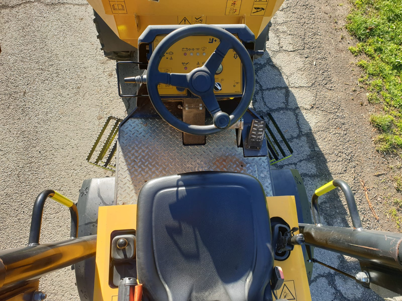 MECALAC TA 2 sh - Muldenkipper/ Dumper: das Bild 2 MECALAC TA 2 sh - Muldenkipper/ Dumper: das Bild 2