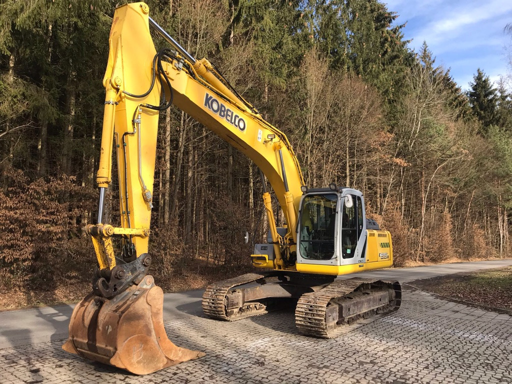 NEW HOLLAND E 215 B - Kettenbagger: das Bild 3 NEW HOLLAND E 215 B - Kettenbagger: das Bild 3