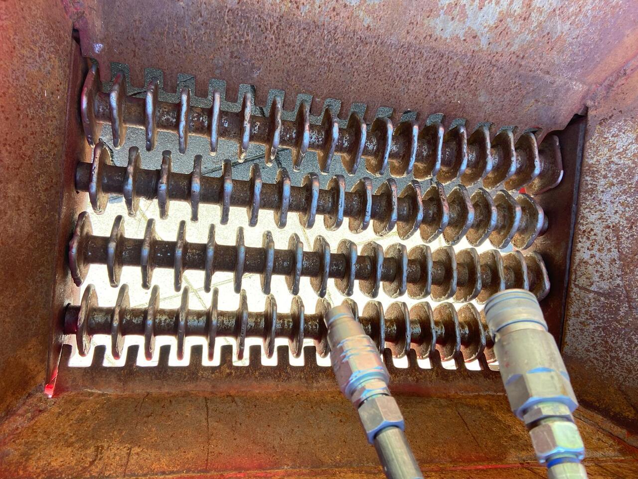 - Baggerschaufel für Bagger: das Bild 2 - Baggerschaufel für Bagger: das Bild 2