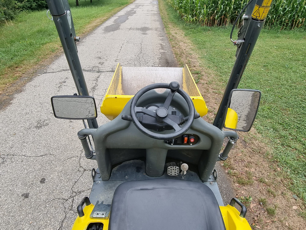 Mini-Kipper WACKER Neuson 1001: das Bild 12 Mini-Kipper WACKER Neuson 1001: das Bild 12