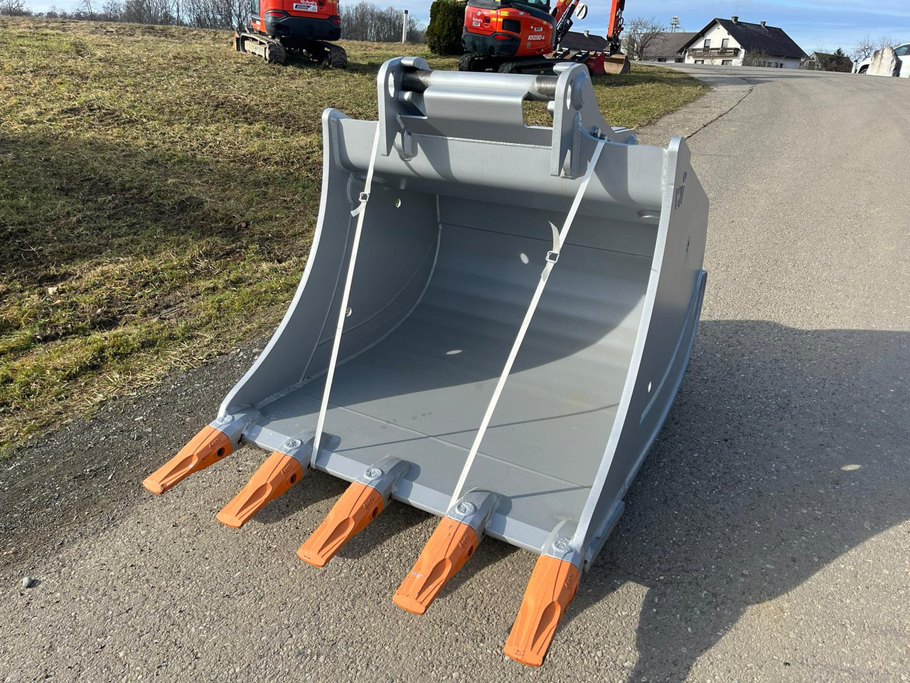 Winkelbauer 130 cm backhoe bucket with OQ 70/55 - Baggerschaufel für Kettenbagger: das Bild 1 Winkelbauer 130 cm backhoe bucket with OQ 70/55 - Baggerschaufel für Kettenbagger: das Bild 1