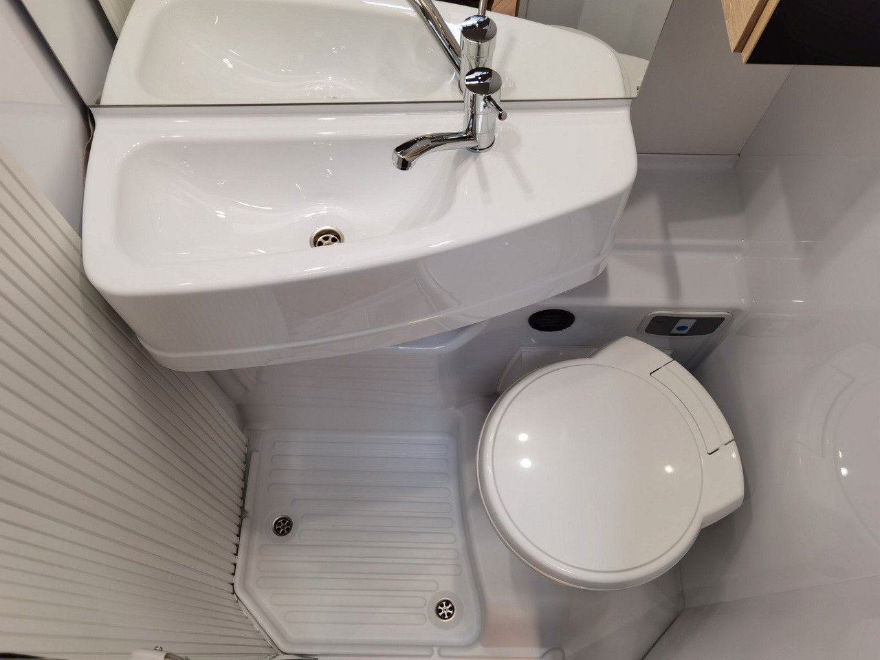 Teilintegriertes Wohnmobil Chausson 627 TITANIUM / -2026- / 165PS-8G AUTOMATIK/ 4.1T: das Bild 23