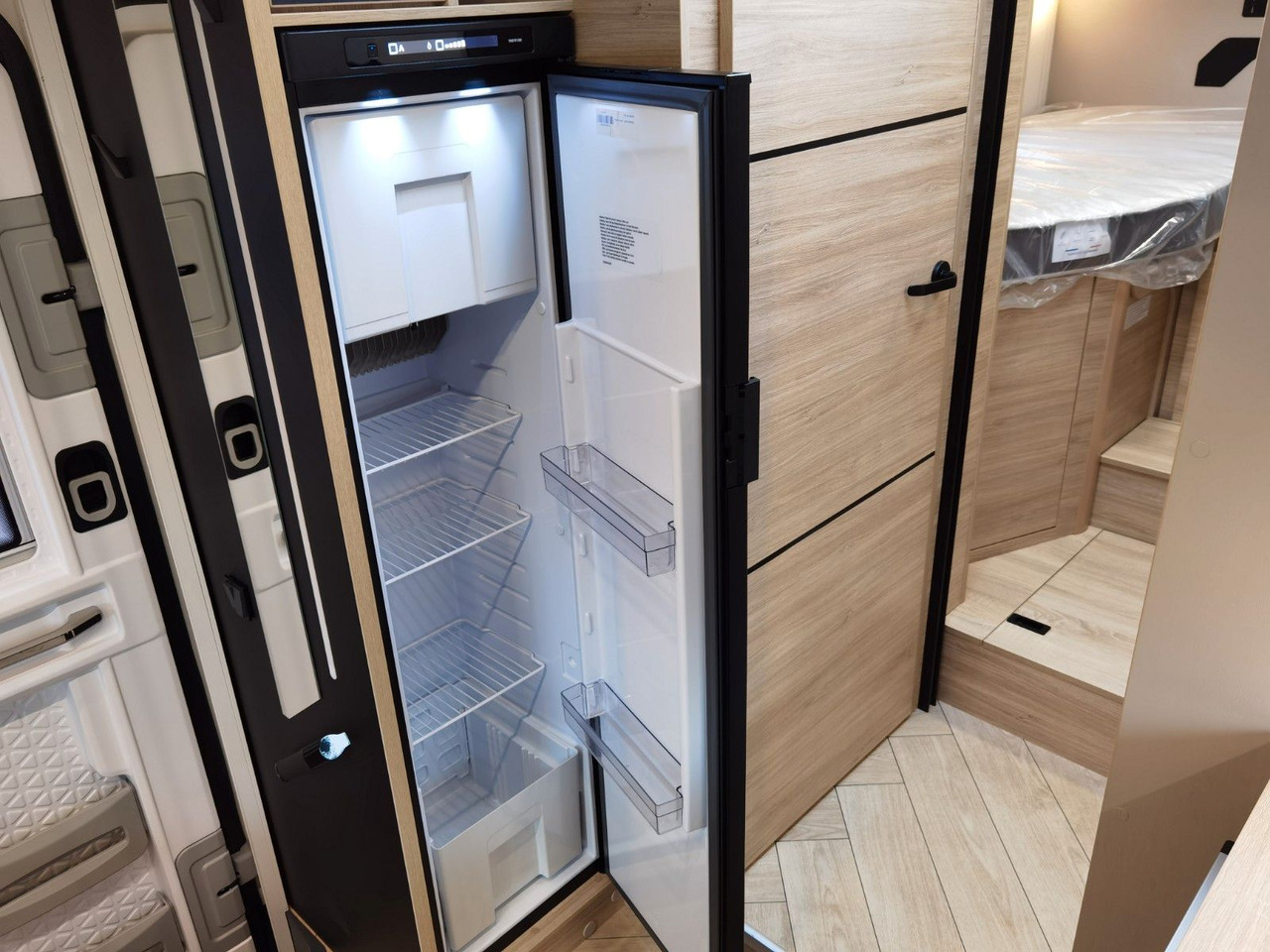 Teilintegriertes Wohnmobil Chausson 777 ETAPE LINE / -2025- / EINZELBETTEN & HUBBETT: das Bild 15