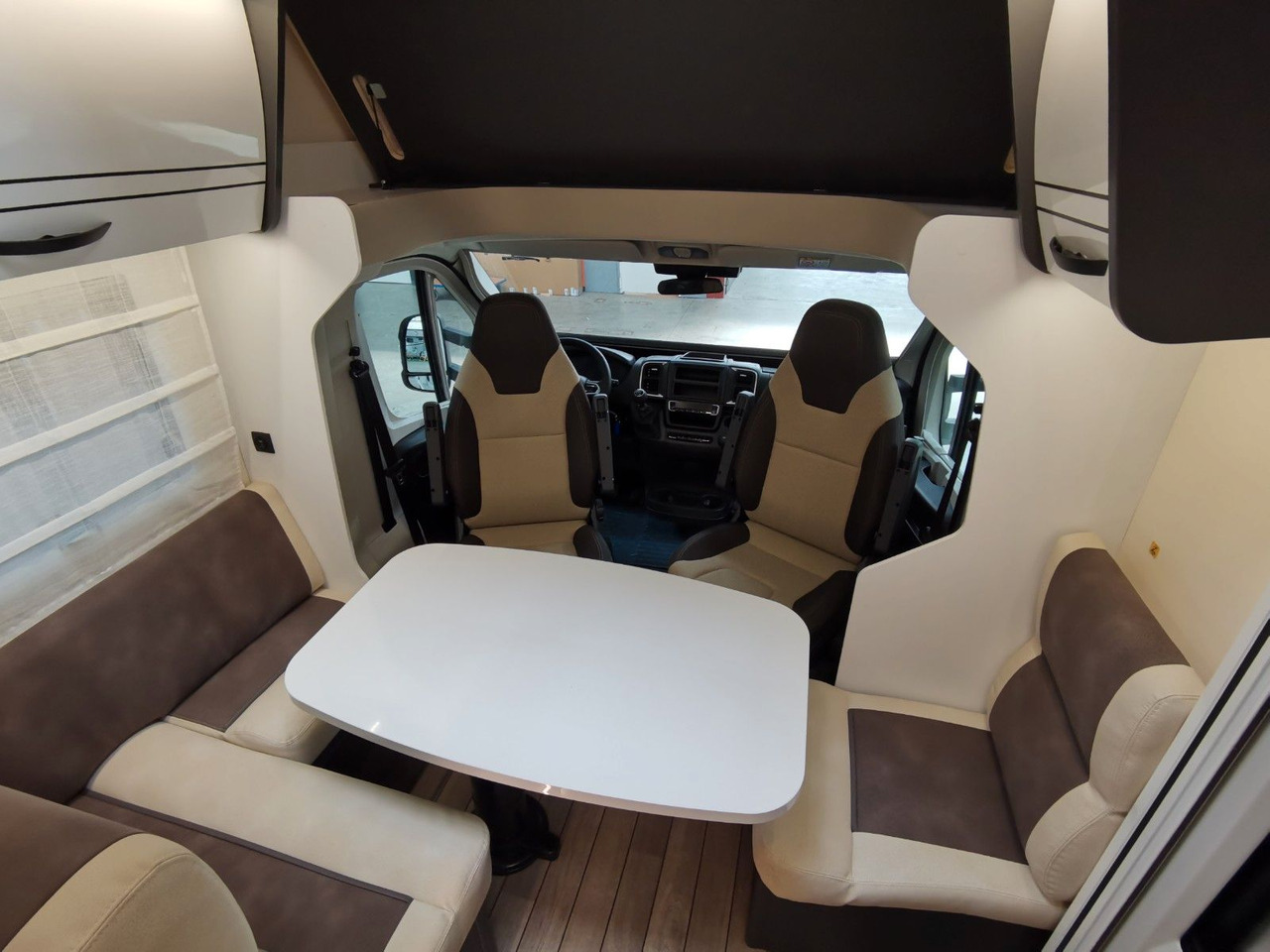 Alkoven Wohnmobil Forster A 699 EB / -MODELL 2025- / 140 PS / EINZELBETTEN: das Bild 11