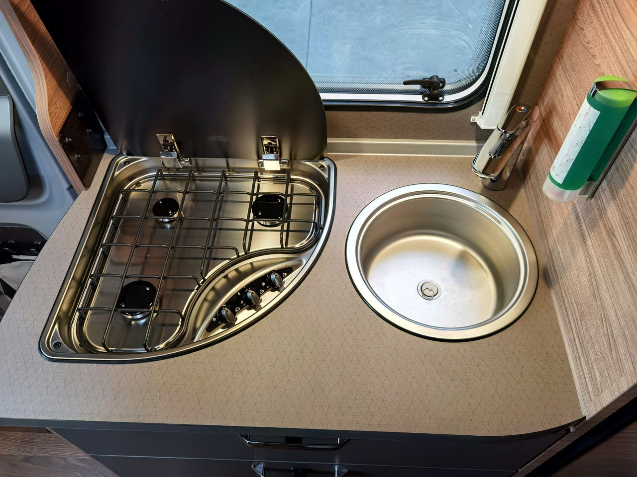 Teilintegriertes Wohnmobil Weinsberg CARACOMPACT 600 MEG EDITION PEPPER /-MODELL 2025: das Bild 17 Teilintegriertes Wohnmobil Weinsberg CARACOMPACT 600 MEG EDITION PEPPER /-MODELL 2025: das Bild 17