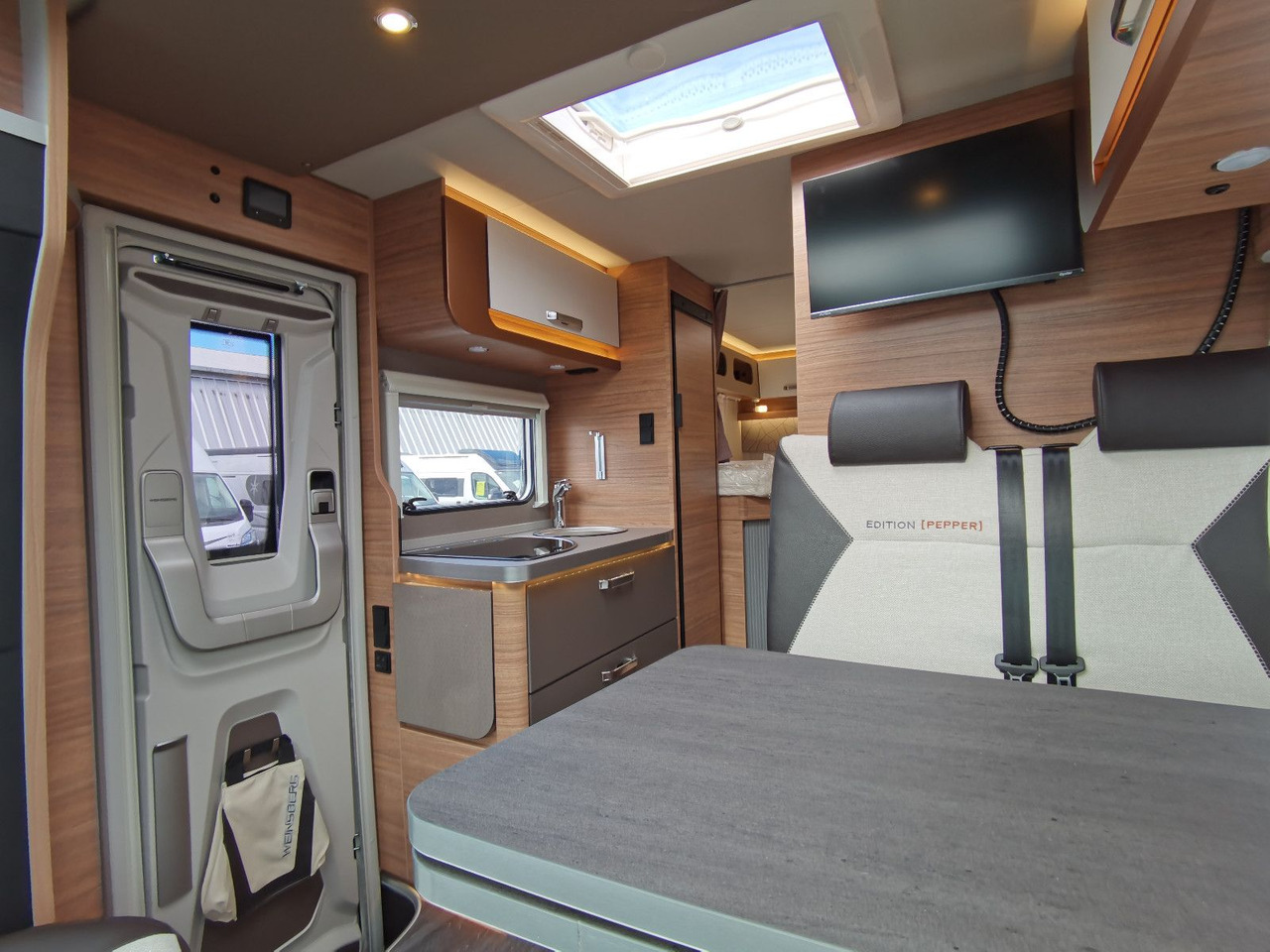 NEU: Teilintegriertes Wohnmobil Weinsberg CARACOMPACT 640 MEG EDITION-PEPPER /-MODELL 2025 Weinsberg CARACOMPACT 640 MEG EDITION-PEPPER /-MODELL 2025: das Bild 14
