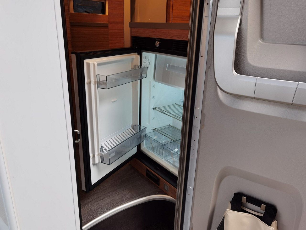 Teilintegriertes Wohnmobil Weinsberg X-CURSION CUV 500 LT PEPPER EDITION / 150PS-DSG: das Bild 21 Teilintegriertes Wohnmobil Weinsberg X-CURSION CUV 500 LT PEPPER EDITION / 150PS-DSG: das Bild 21